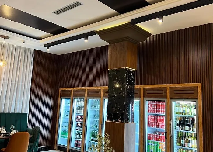 Ujvara Hotel 4*