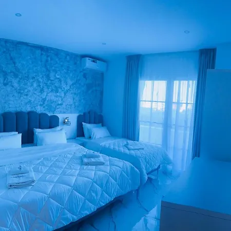 Ujvara Szálloda Golem