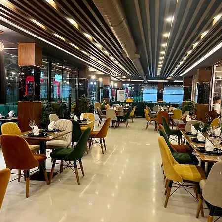 Ujvara 4* Golem (Tirana)