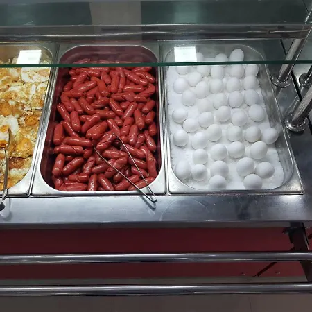 Ujvara Szálloda Golem